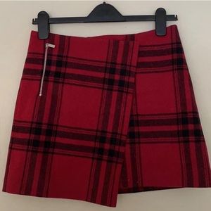 Karen Millen Tartan Skirt - SA Doctor Who, Clara Oswald. Size: UK 10/ US 6